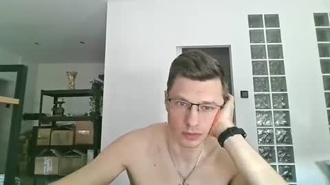 Andrew independent model 2000-0000 CET daily online show from August 5, 11:30 am