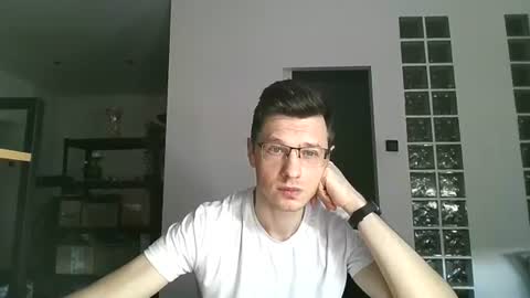 Andrew independent model 2000-0000 CET daily online show from August 5, 3:54 pm