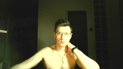 Andrew independent model 2000-0000 CET daily online show from August 6, 12:20 am