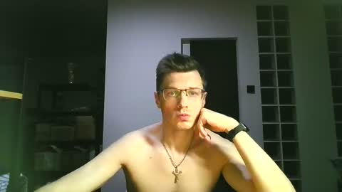 Andrew independent model 2000-0000 CET daily online show from August 6, 11:37 pm