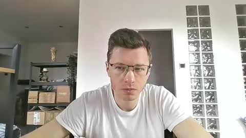 Andrew independent model 2000-0000 CET daily online show from August 7, 10:37 am