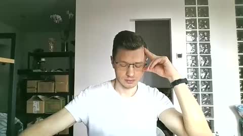 Andrew independent model 2000-0000 CET daily online show from August 8, 10:26 am