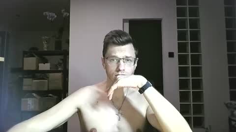 Andrew independent model 2000-0000 CET daily online show from August 9, 7:04 pm