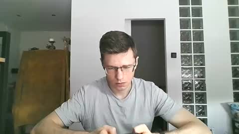 Andrew independent model 2000-0000 CET daily online show from August 11, 1:35 pm