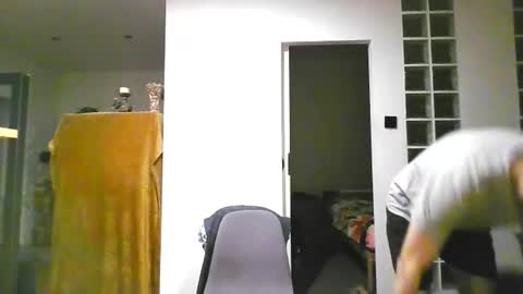 Andrew independent model 2000-0000 CET daily online show from August 11, 10:12 pm