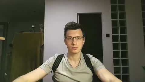 Andrew independent model 2000-0000 CET daily online show from August 12, 8:11 pm