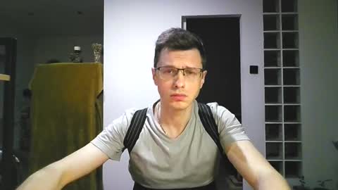Andrew independent model 2000-0000 CET daily online show from August 12, 10:23 pm