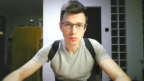 Andrew independent model 2000-0000 CET daily online show from August 12, 11:29 pm