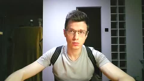 Andrew independent model 2000-0000 CET daily online show from August 13, 12:35 am