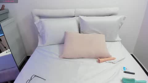 lumi  online show from August 11, 11:56 am