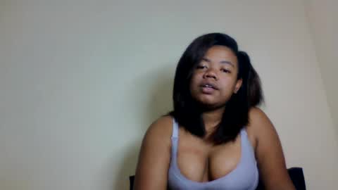 lumira_belle online show from July 29, 8:43 am