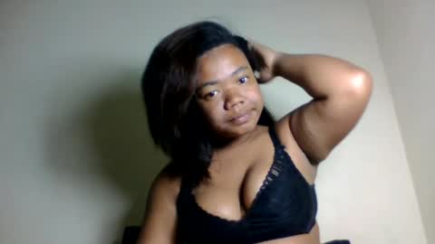 lumira_belle online show from August 1, 6:30 am