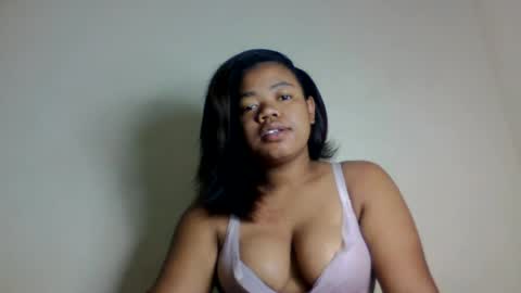 lumira_belle online show from August 10, 11:00 am