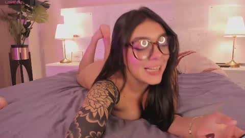 lummii_ online show from August 13, 8:34 pm