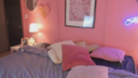 lummii_ online show from August 14, 11:19 pm