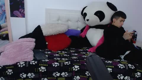 luna_and_logan_hot online show from August 5, 12:47 pm