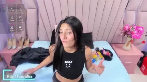luna_bennett_ online show from March 13, 8:21 am