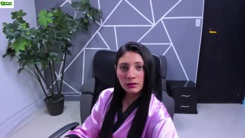 luna_bennett_ online show from March 20, 12:58 am