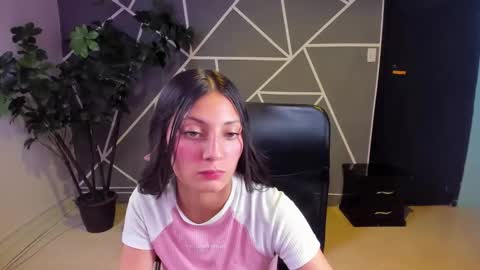 luna_bennett_ online show from March 22, 2:15 am