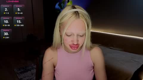 luna_beverly online show from July 28, 11:33 pm