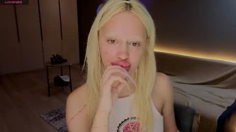 luna_beverly online show from August 2, 2:18 am