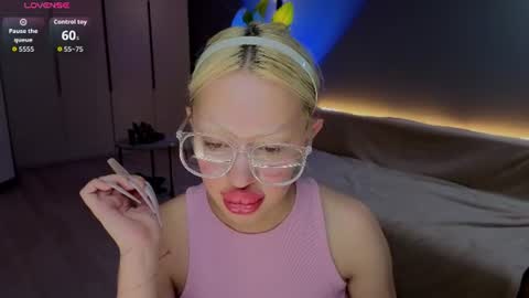 luna_beverly online show from August 4, 10:07 pm