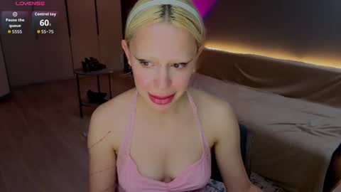 luna_beverly online show from August 5, 12:19 am