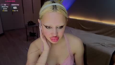 luna_beverly online show from August 5, 1:47 am