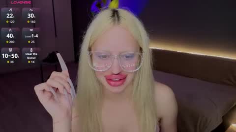 luna_beverly online show from August 6, 1:04 am