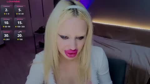 luna_beverly online show from August 9, 1:50 am