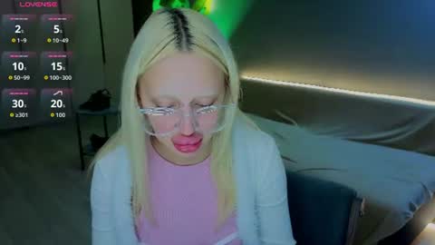 luna_beverly online show from August 11, 11:29 pm