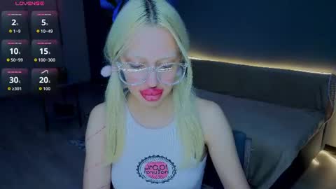 luna_beverly online show from August 12, 10:12 pm