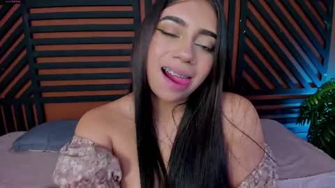 luna_cute14 online show from July 30, 10:05 pm