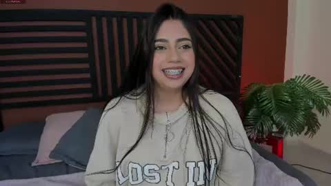 luna_cute14 online show from August 11, 7:49 pm