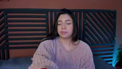 luna_cute14 online show from August 14, 12:47 am