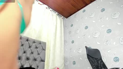 Luna Eva online show from August 4, 3:31 pm