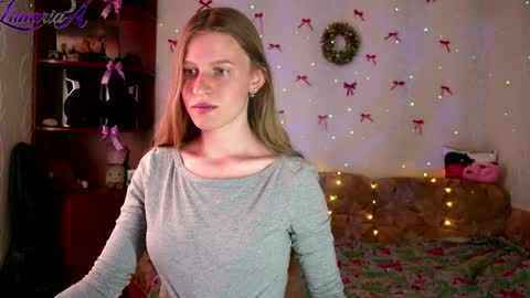 luna_evan online show from May 29, 6:38 am