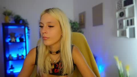 luna_grace18 online show from August 4, 2:25 pm