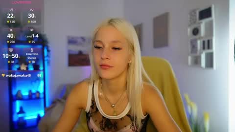luna_grace18 online show from August 17, 2:11 pm