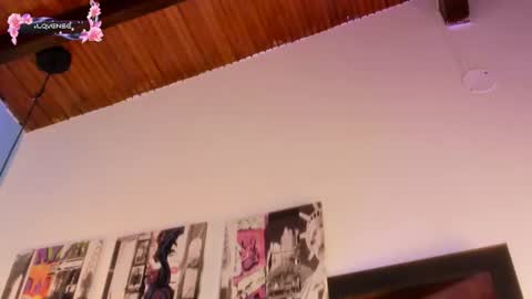 luna_honey9 online show from August 13, 8:39 am
