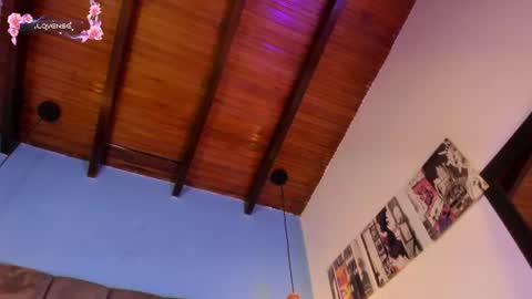 luna_honey9 online show from August 13, 9:45 am