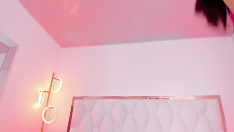 Luna  online show from August 7, 10:32 pm