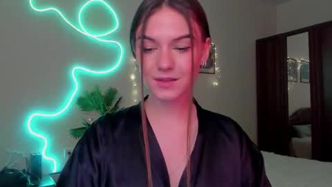 Luna online show from February 23, 2:27 pm