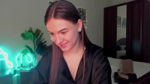 Luna online show from March 2, 6:48 pm