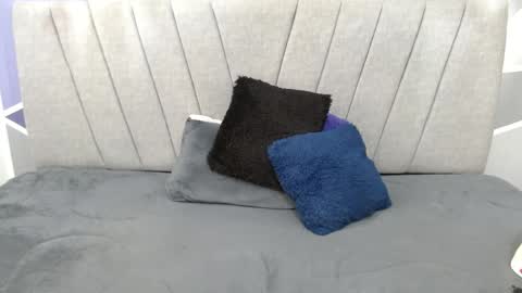 Luna  online show from March 31, 4:48 pm