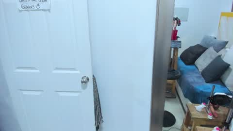 luna_naughty1 online show from August 6, 12:31 am