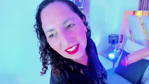 luna_naughty1 online show from August 10, 6:09 pm