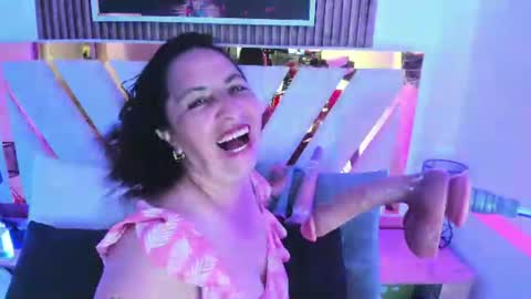 luna_naughty1 online show from August 12, 7:38 pm