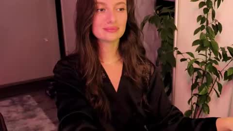 luna_raee online show from July 30, 8:37 pm
