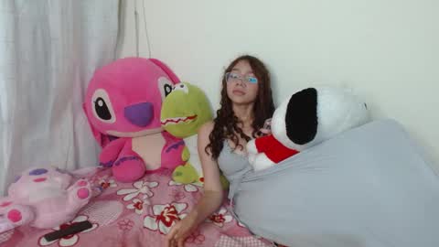 luna_rios69 online show from June 2, 6:38 am